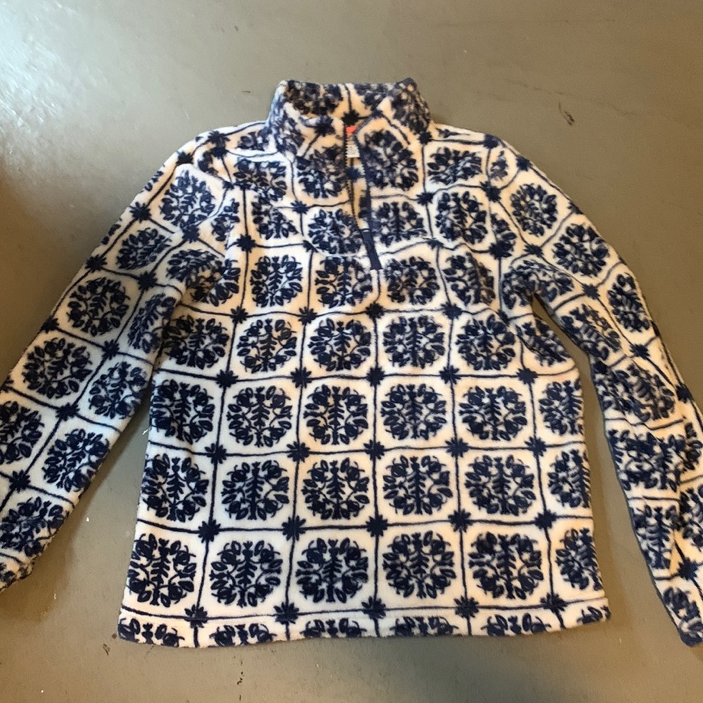 Vineyard Vines girls fleece sized L (14)
